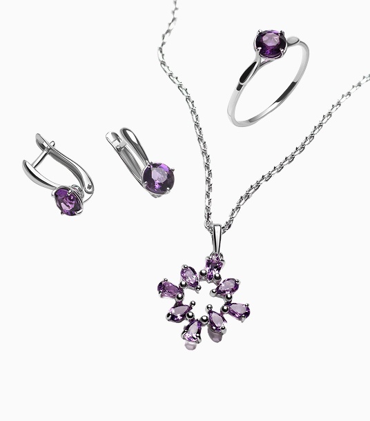 Diamond Bridal Set (Necklace, Earrings, Ring) 1.80 ct in 18K Gold