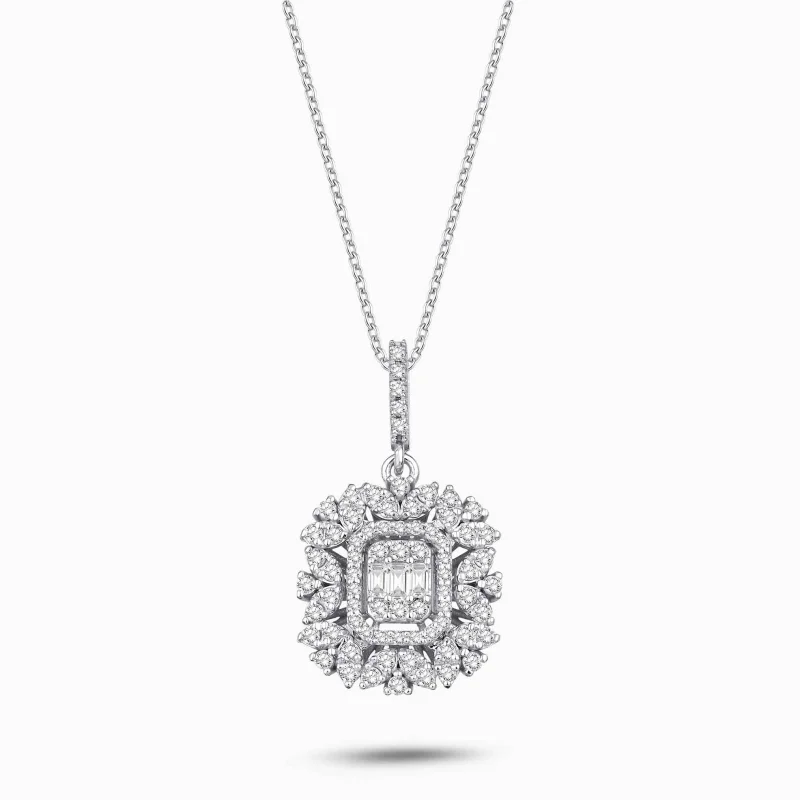 0.56 ct Pırlanta Baget Kolye