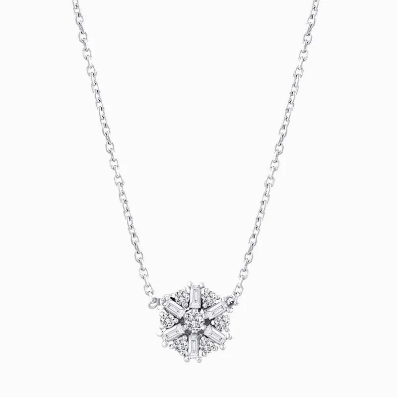 0.13 ct Pırlanta Baget Kolye