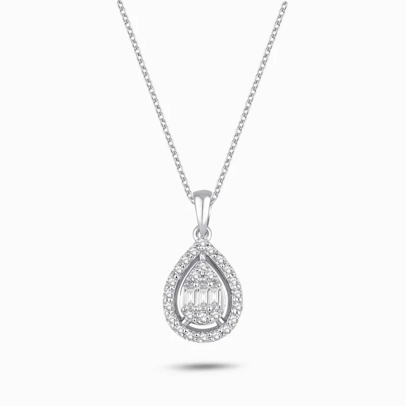 0.22 ct Pırlanta Baget Kolye