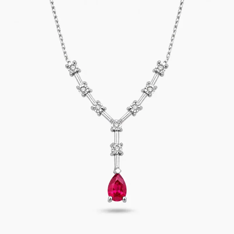 0.69 ct Yakut Kolye