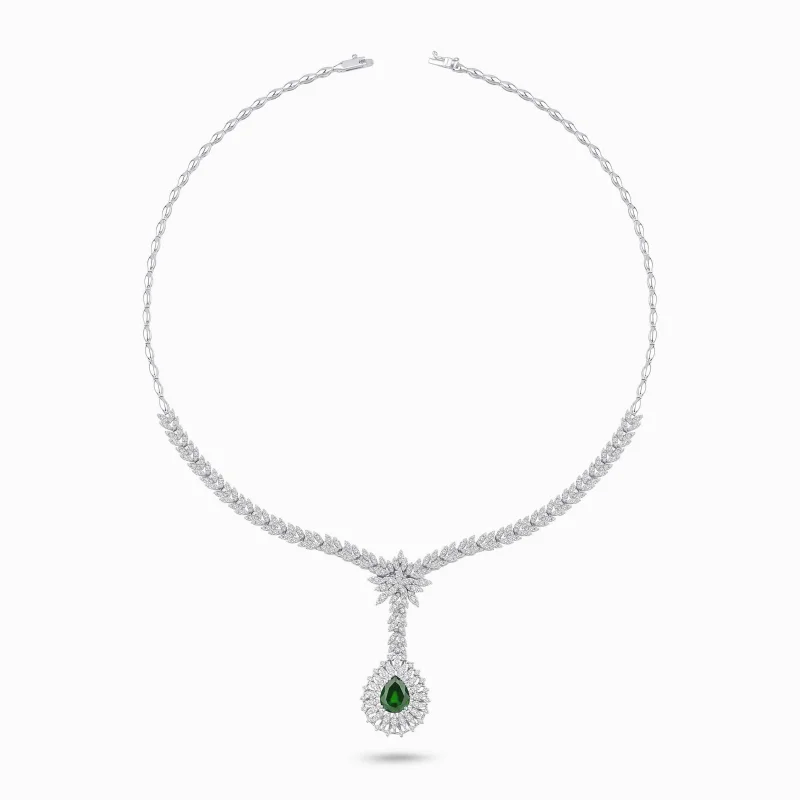 6.38 ct Zümrüt Kolye